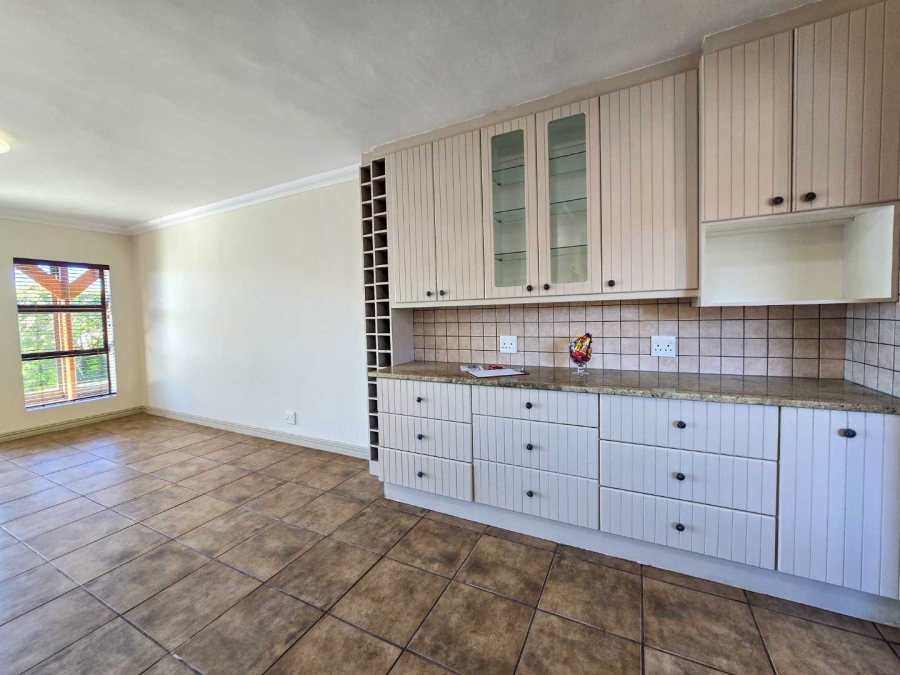 4 Bedroom Property for Sale in Stilbaai Wes Western Cape